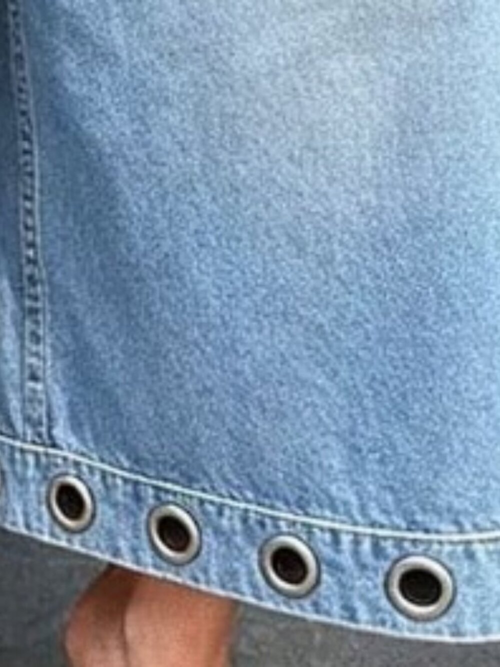 Wide Leg Jean with Grommet Details at the Hem - Picture 3 of 15